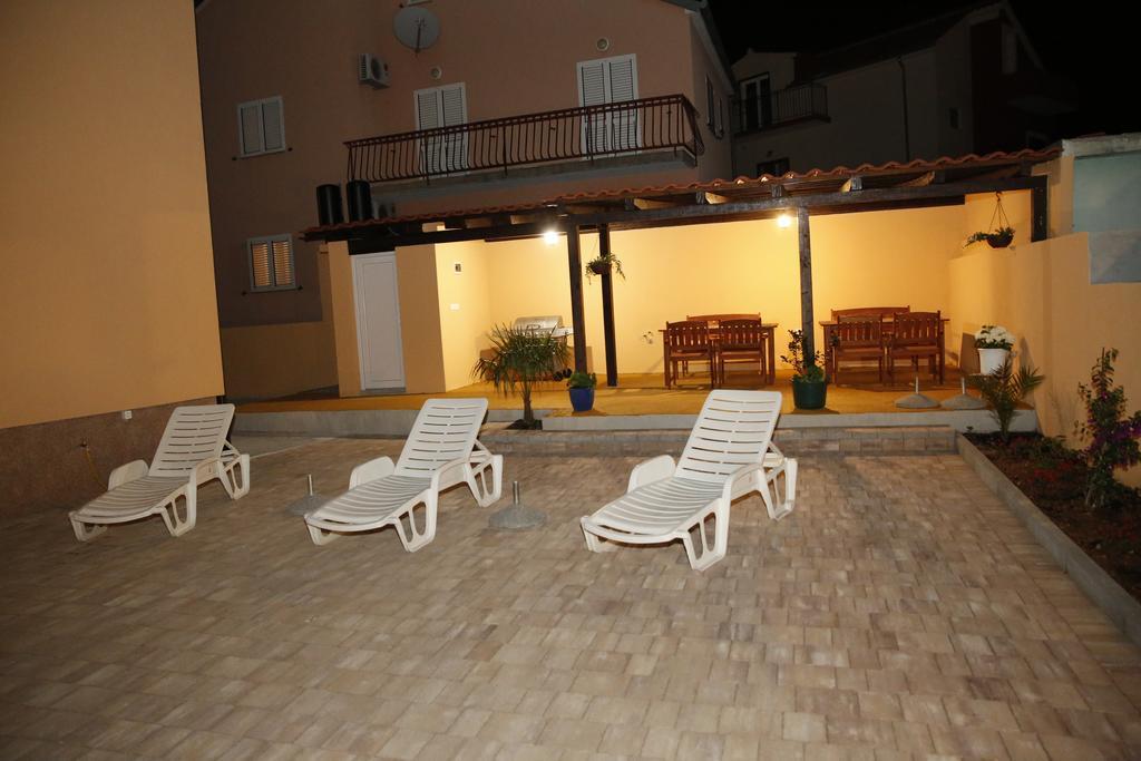 Apartmani Sprljan Vodice Buitenkant foto